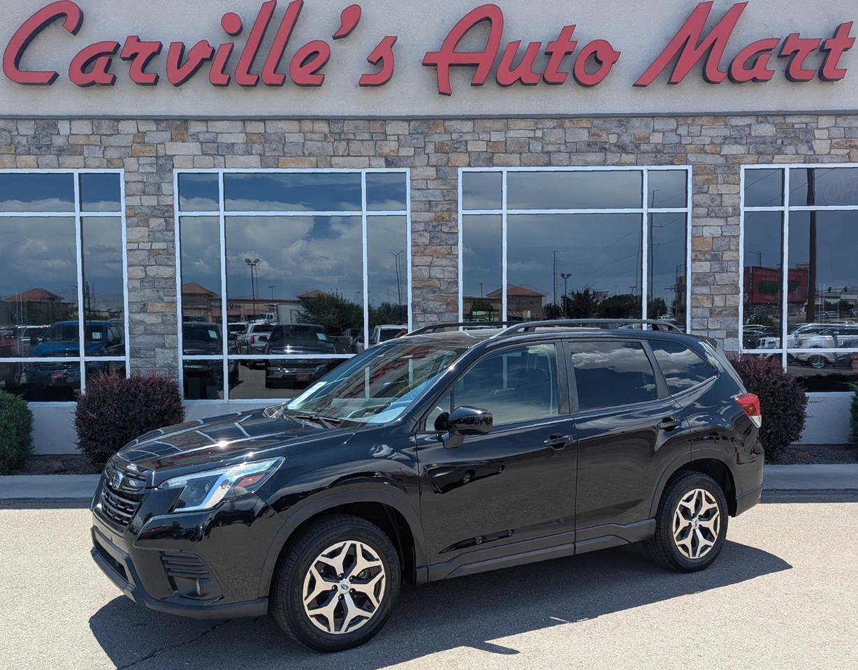 Used 2023 Subaru Forester Premium AWD/4WD image 1