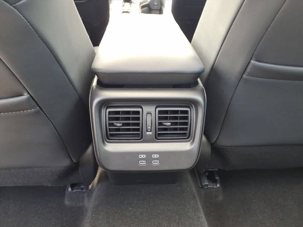 Used 2023 Toyota Crown Platinum AWD/4WD image 23