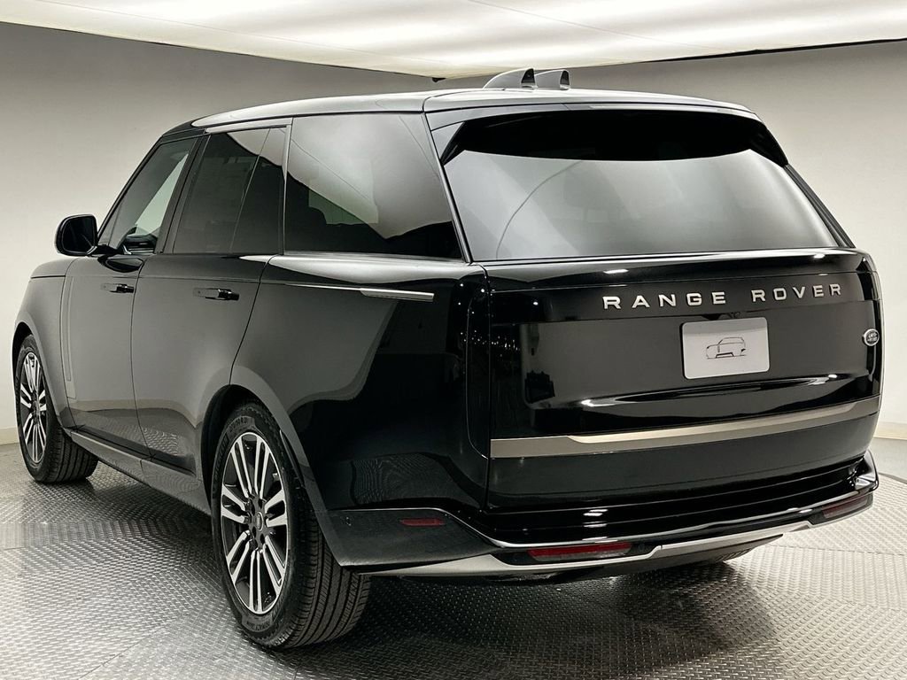 Certified 2023 Land Rover Range Rover SE image 11