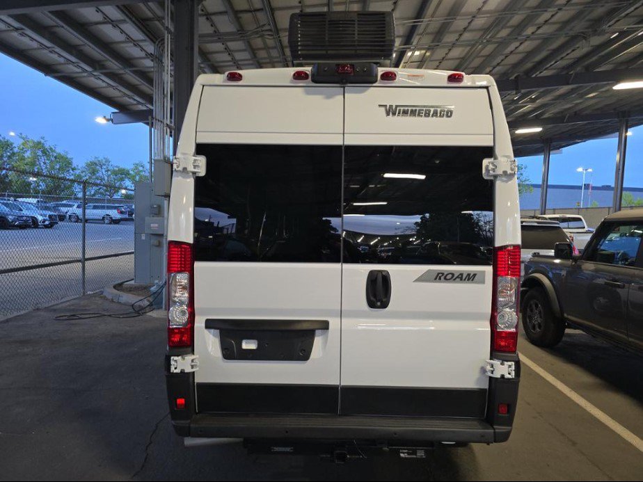 Used 2022 RAM ProMaster 2500 w/ Premium R/V Group FWD image 5