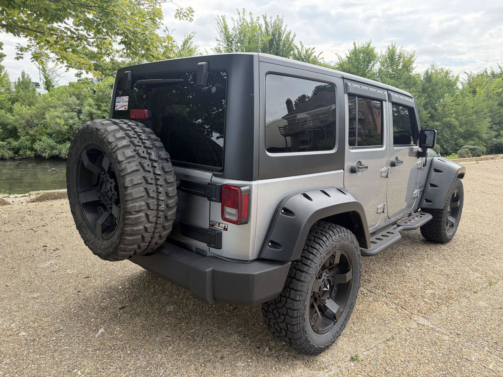 Used 2017 Jeep Wrangler Unlimited Sport w/ Quick Order Package 24S AWD/4WD image 3