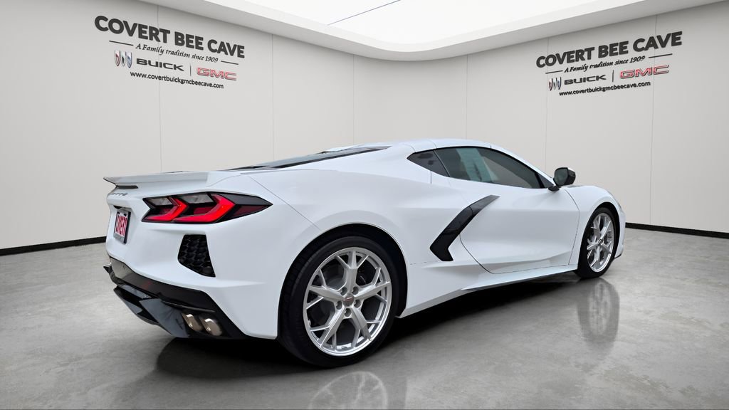 Used 2022 Chevrolet Corvette Stingray Premium Cpe w/ Engine Appearance Package image 9