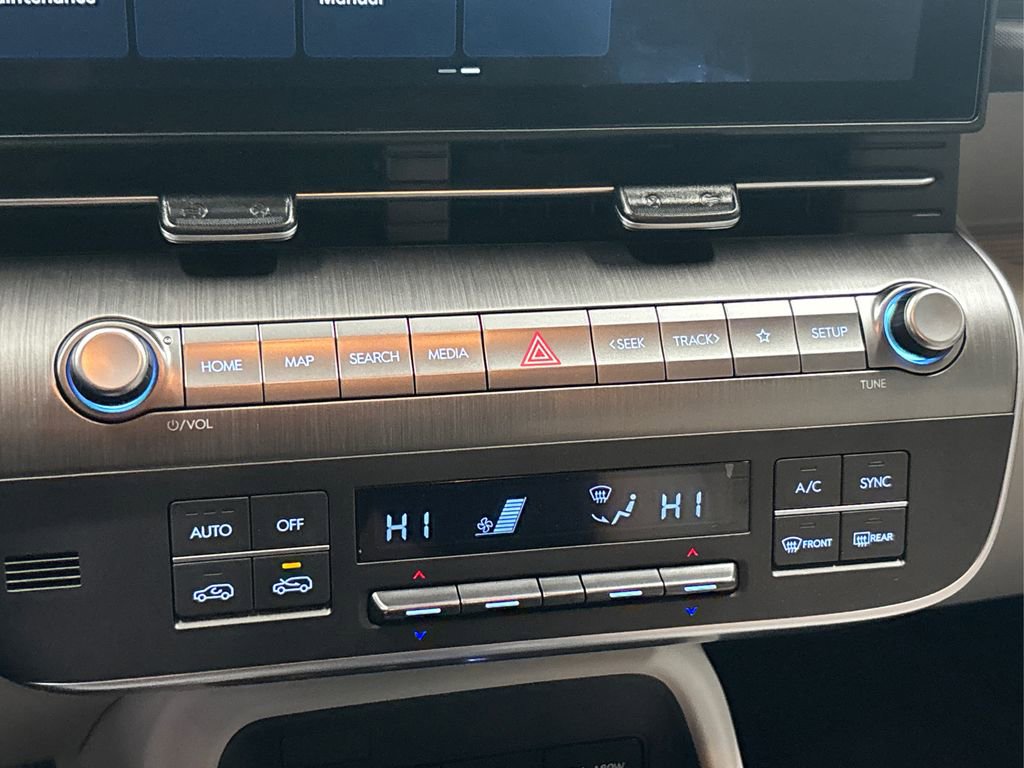 Certified 2025 Hyundai Kona SEL image 27