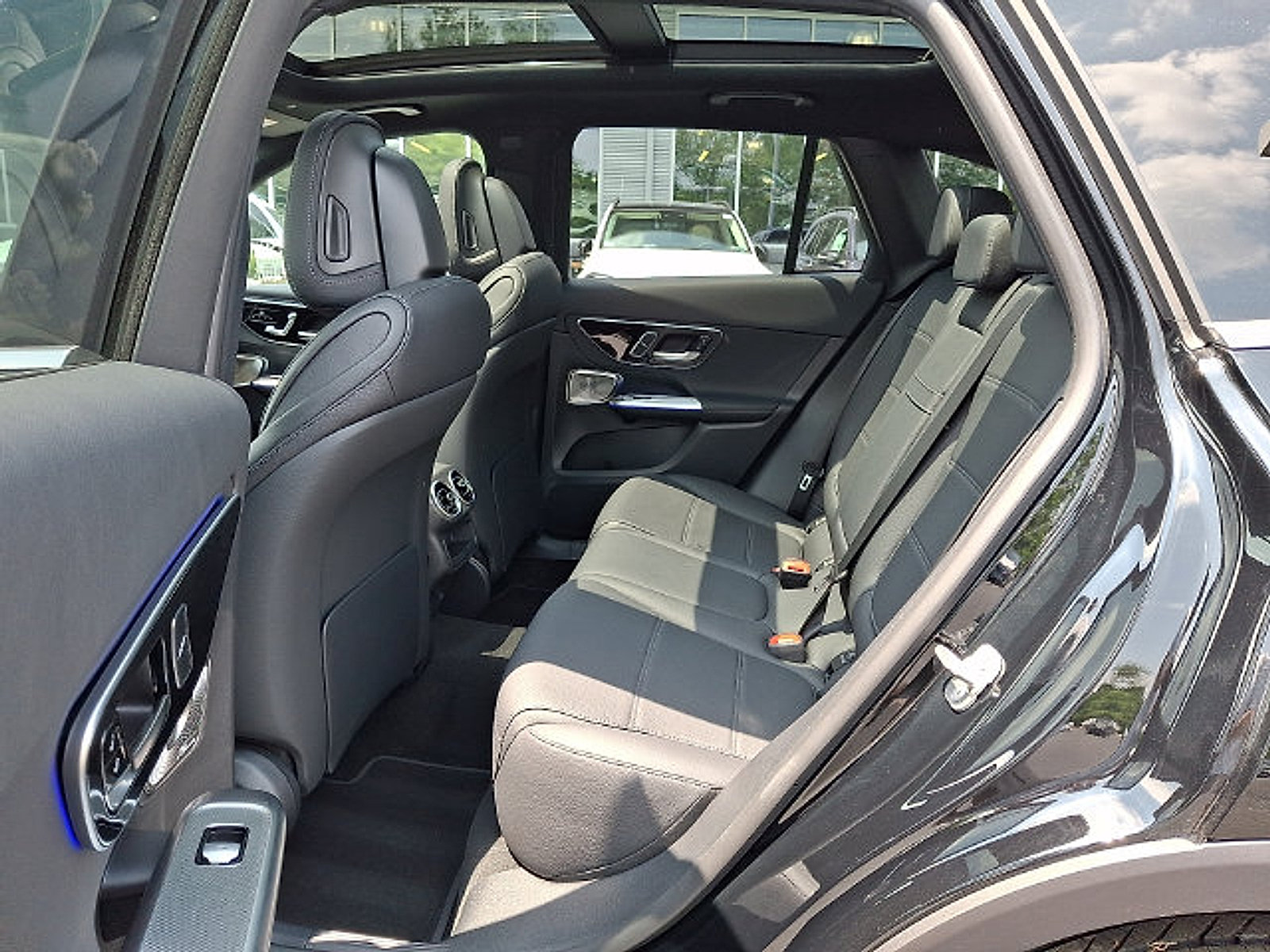 Used 2026 Mercedes-Benz GLC 300 4MATIC image 8