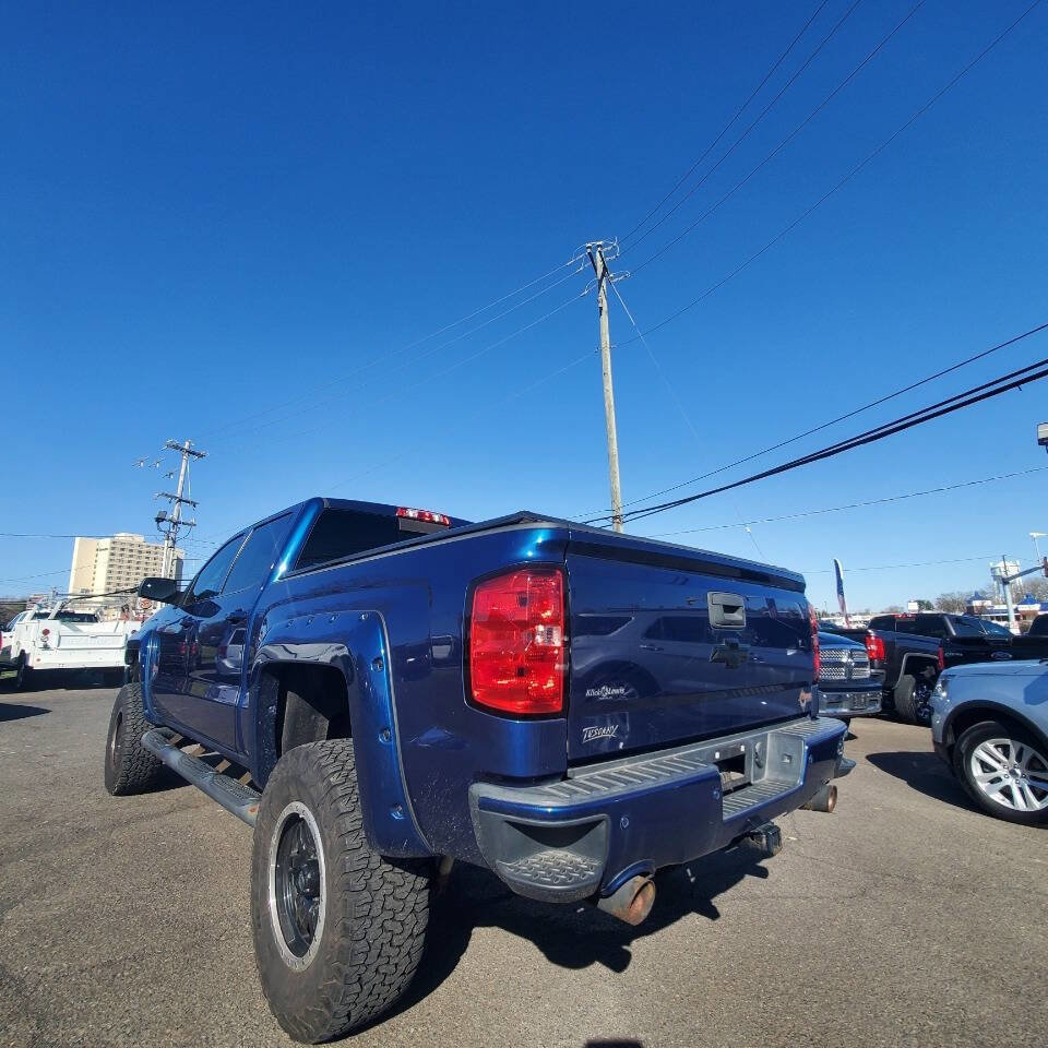 Used 2017 Chevrolet Silverado 1500 LT w/ All Star Edition image 3