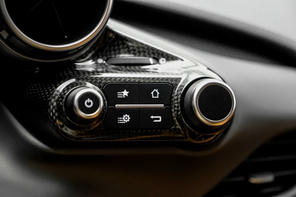 Used 2022 Ferrari F8 Tributo RWD image 26