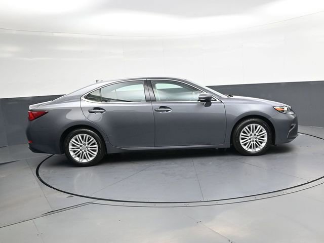 Used 2017 Lexus ES 350 w/ Premium Package FWD image 3