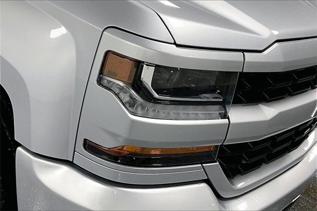 Used 2017 Chevrolet Silverado 1500 Custom w/ Custom Convenience Package image 26