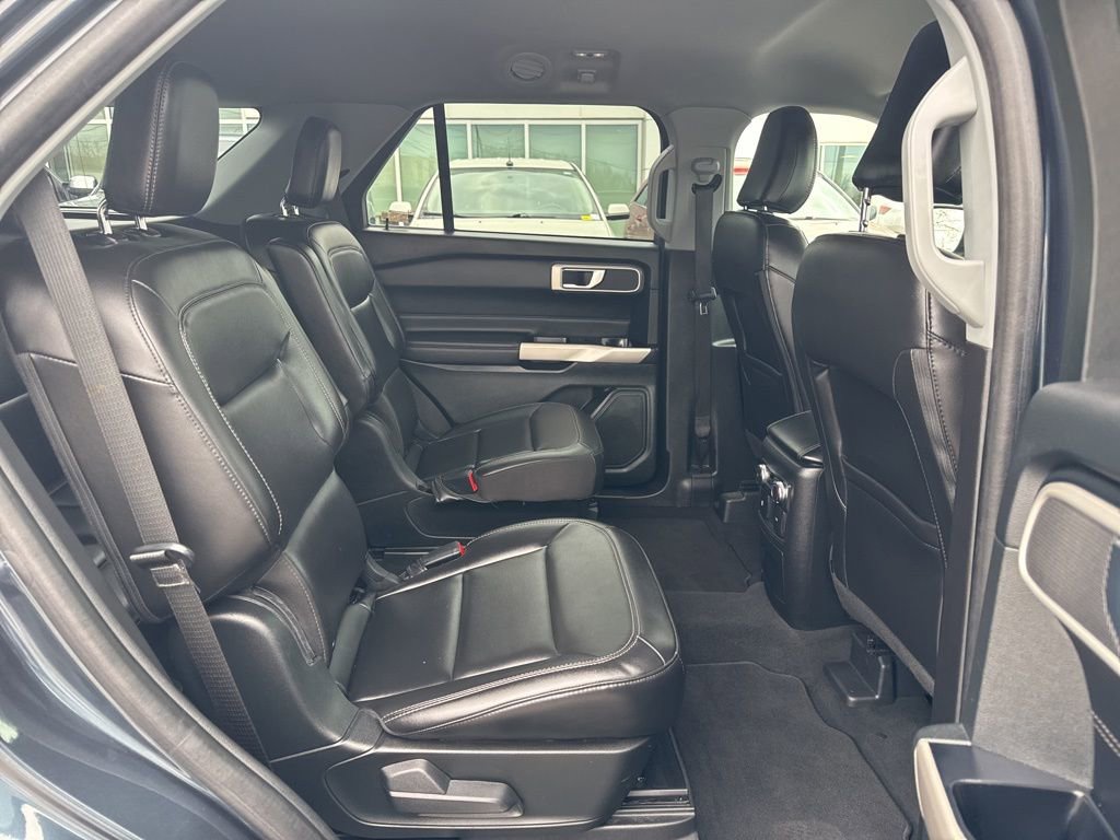 Used 2022 Ford Explorer XLT w/ Equipment Group 202A image 24