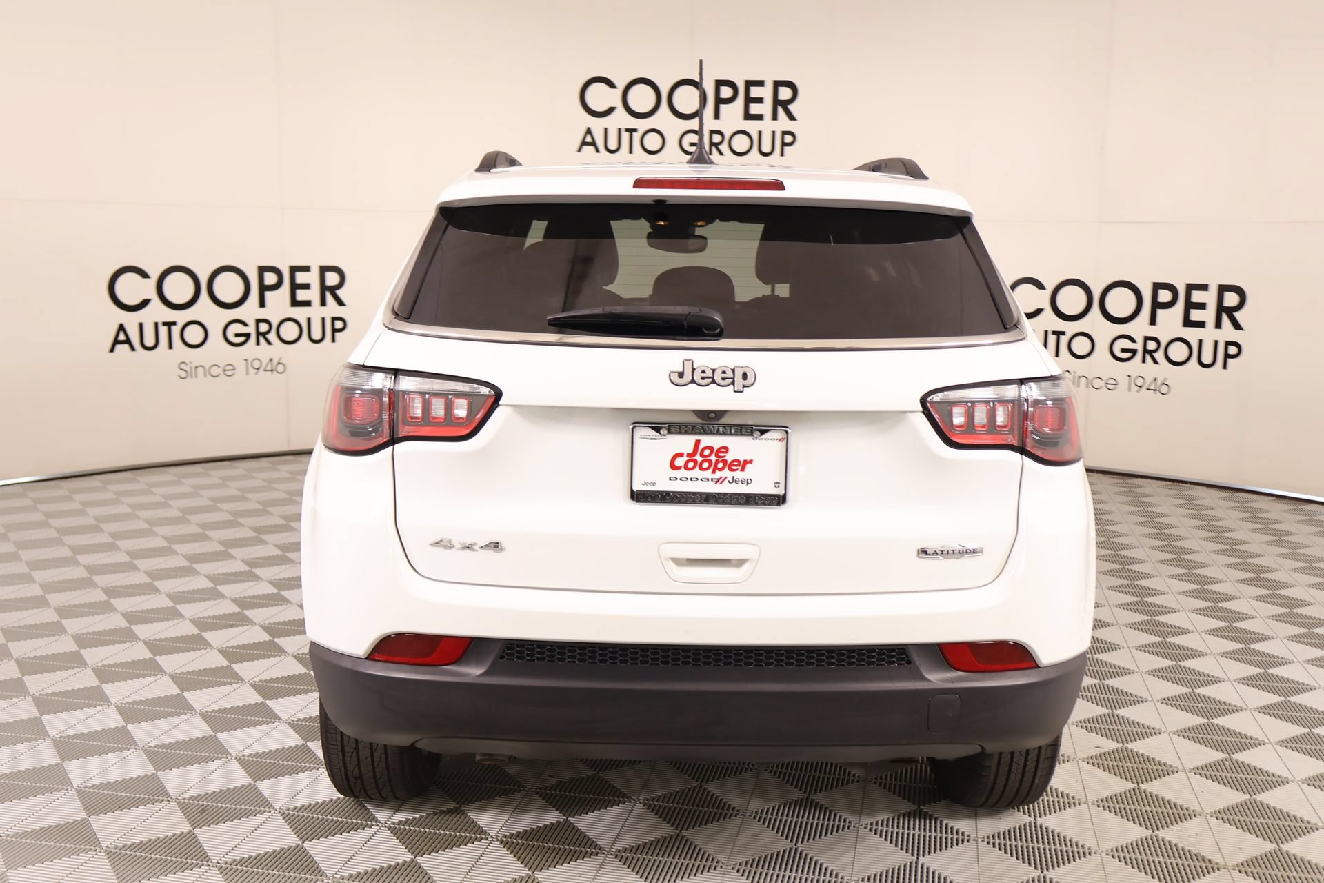 Used 2024 Jeep Compass Latitude w/ Convenience Group AWD/4WD image 20