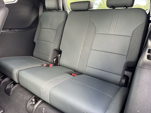 New 2026 GMC Acadia AT4 image 23