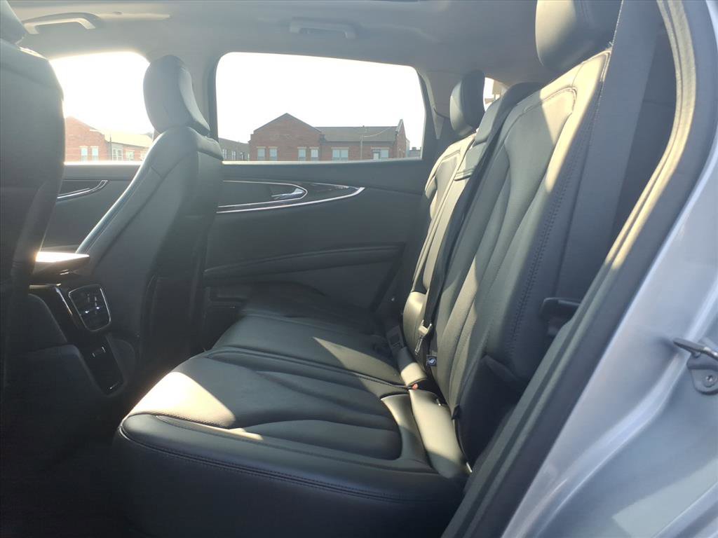 Used 2023 Lincoln Nautilus Reserve image 9