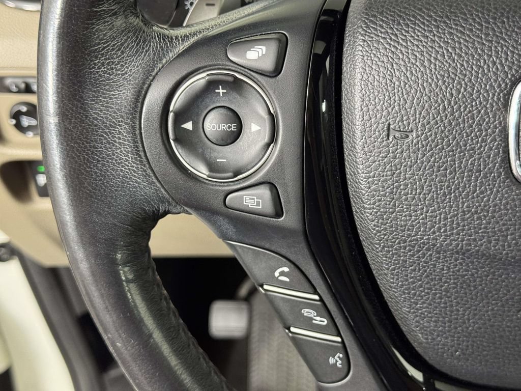 Used 2017 Honda Pilot Touring image 21