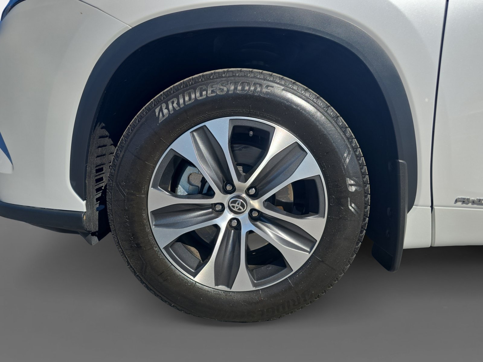 Certified 2026 Toyota Highlander XLE AWD/4WD image 14