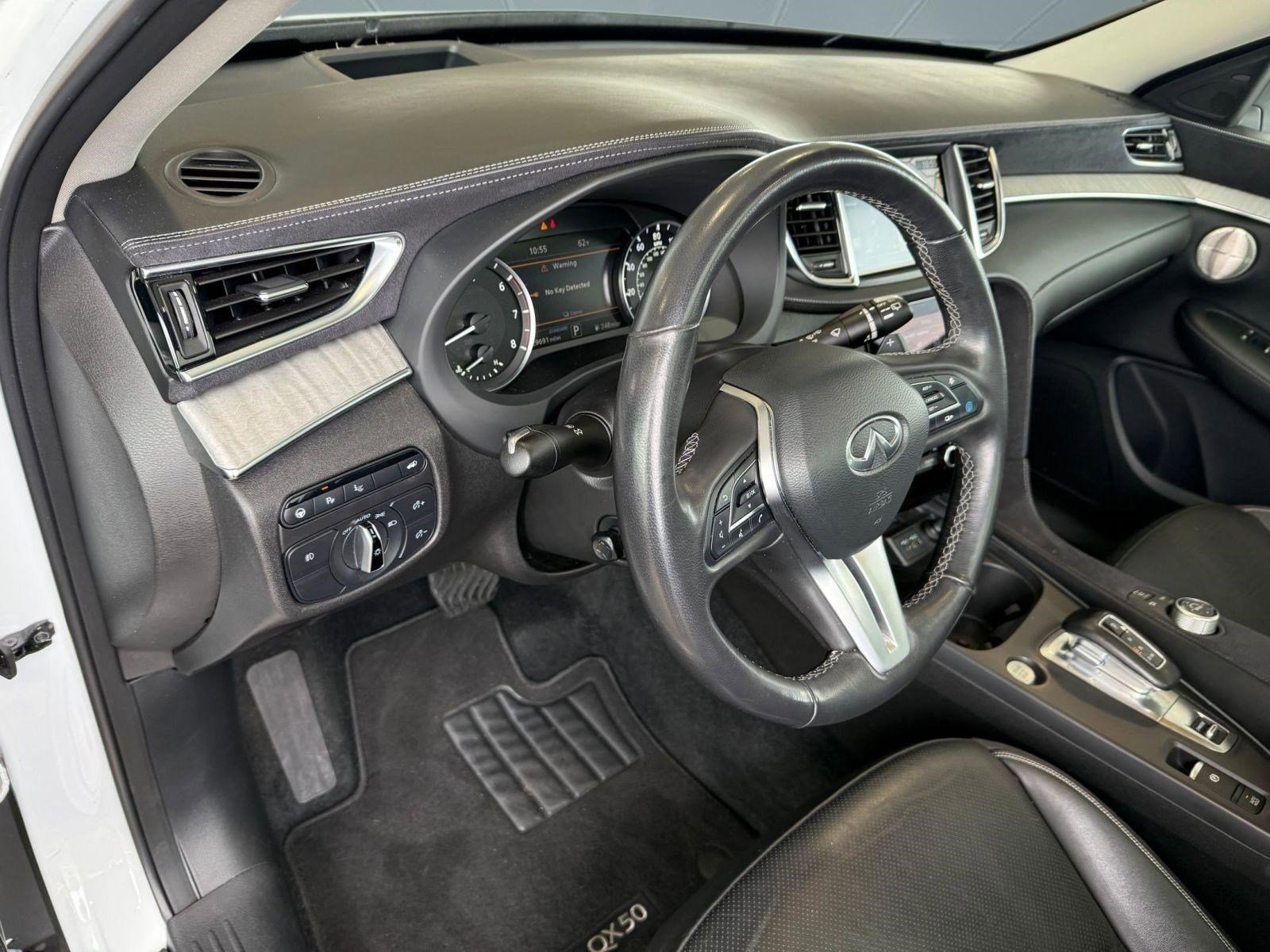 Used 2023 INFINITI QX50 Sensory AWD/4WD image 4