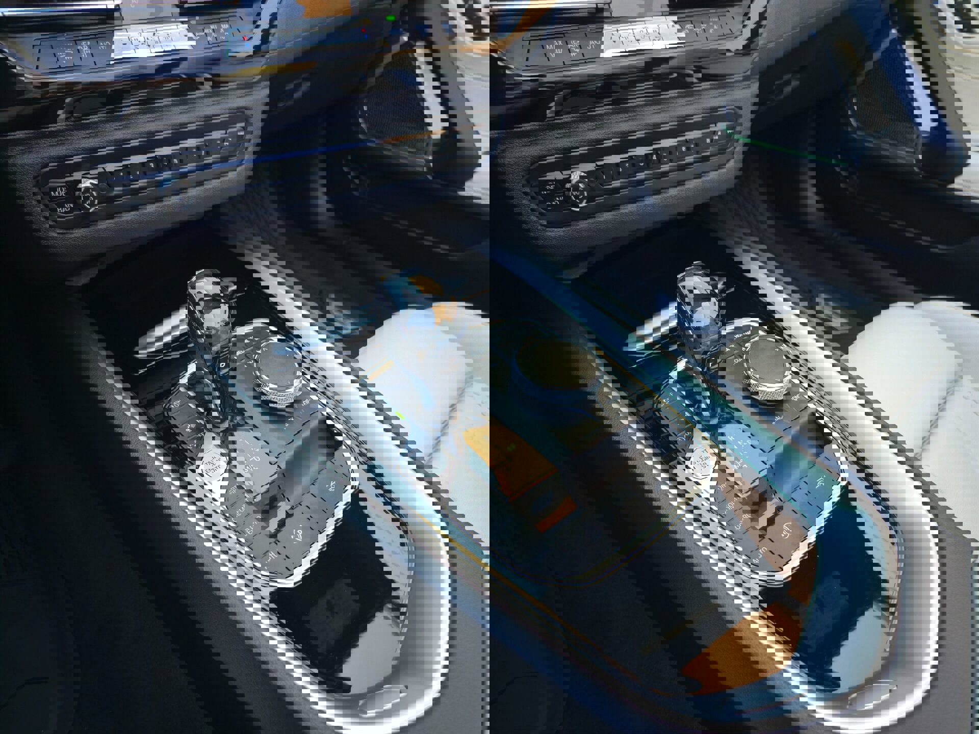 Used 2020 BMW Z4 sDrive30i w/ M Sport Package image 25