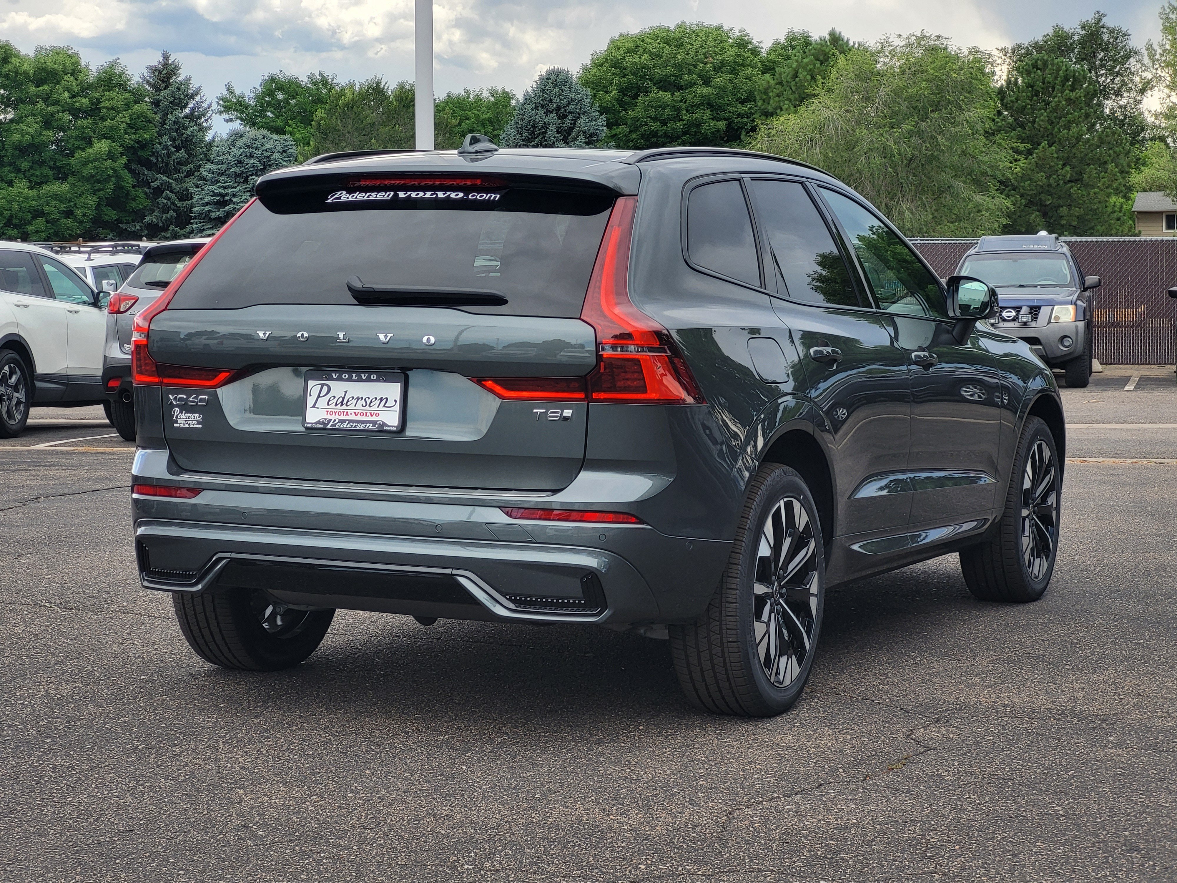 New 2026 Volvo XC60 T8 Plus w/ Protection Package Premier AWD/4WD image 3
