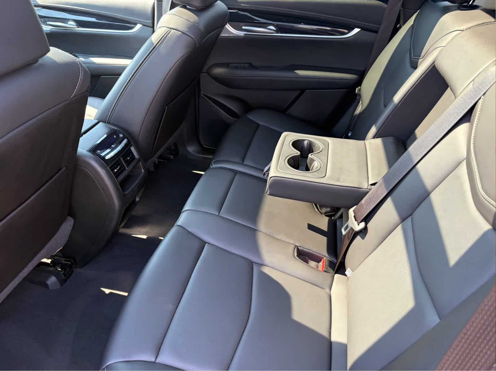 Certified 2025 Cadillac XT5 Premium Luxury AWD/4WD image 28
