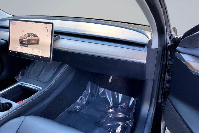 Used 2022 Tesla Model 3 Performance AWD/4WD image 18