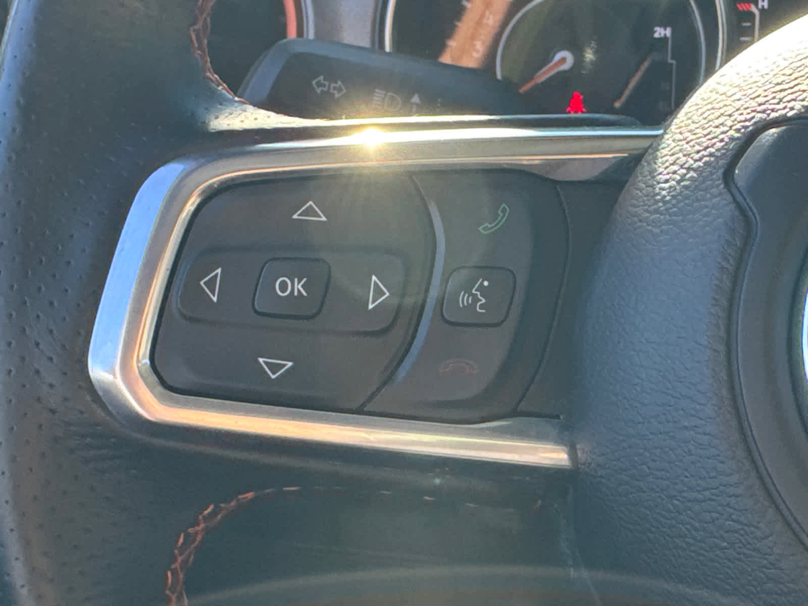 Used 2023 Jeep Gladiator Mojave w/ Cold Weather Group image 21