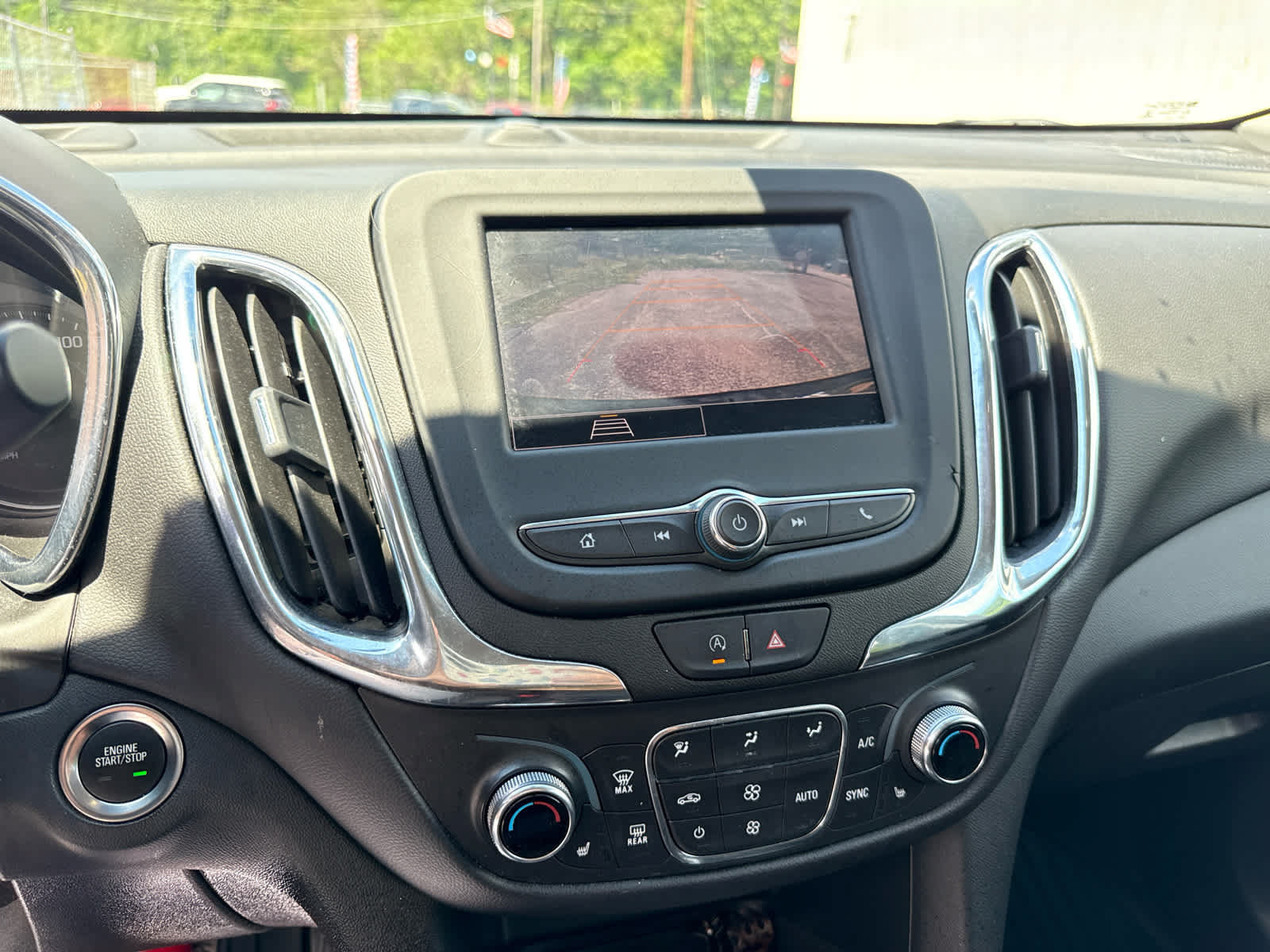 Used 2023 Chevrolet Equinox LT AWD/4WD image 20