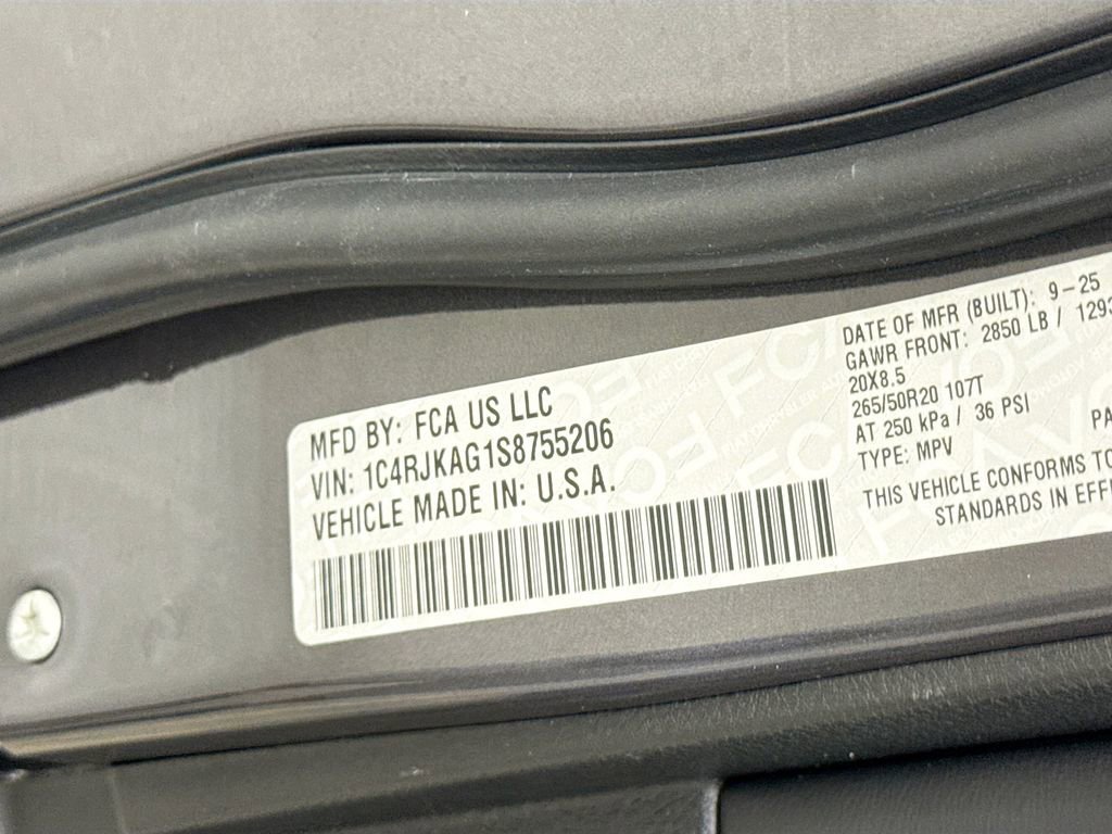 New 2025 Jeep Grand Cherokee L Laredo image 22