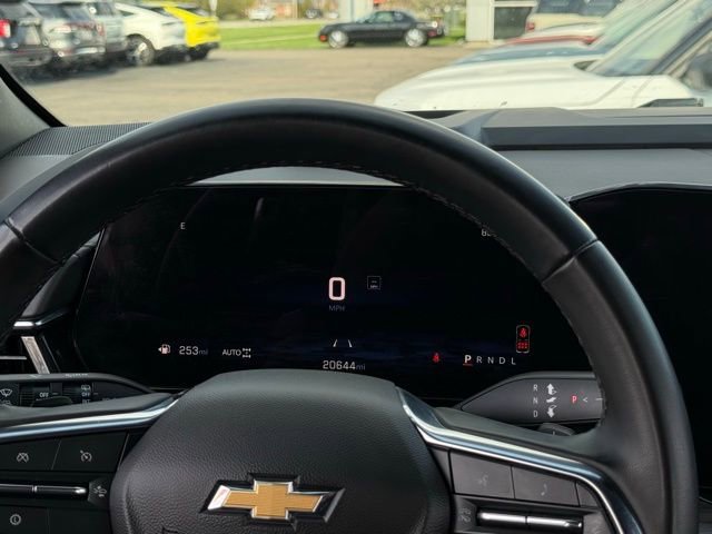 Used 2025 Chevrolet Tahoe LT AWD/4WD image 9