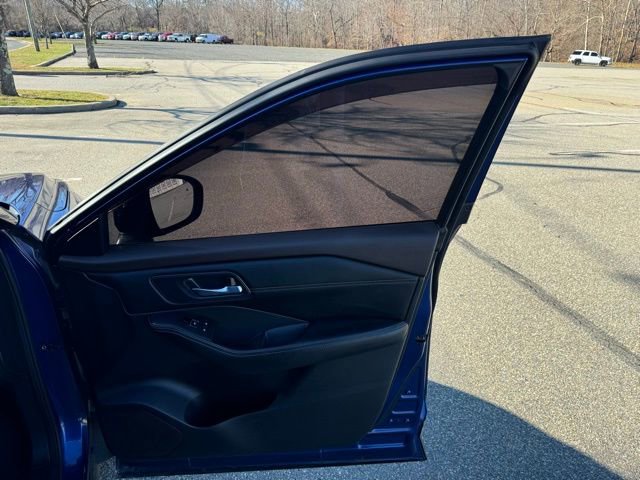 Used 2022 Nissan Rogue SL FWD image 13