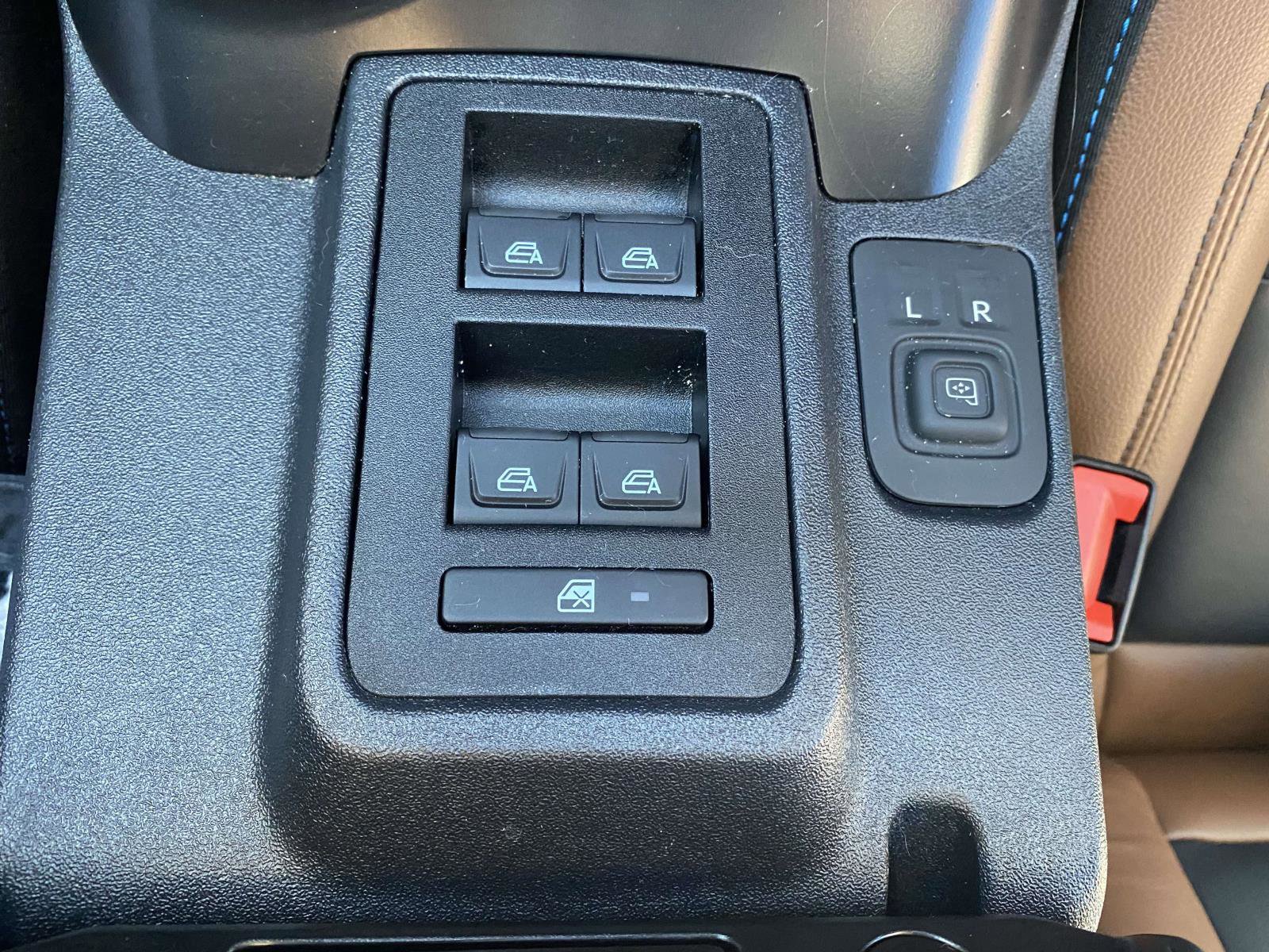 Used 2024 Ford Bronco Outer Banks image 30