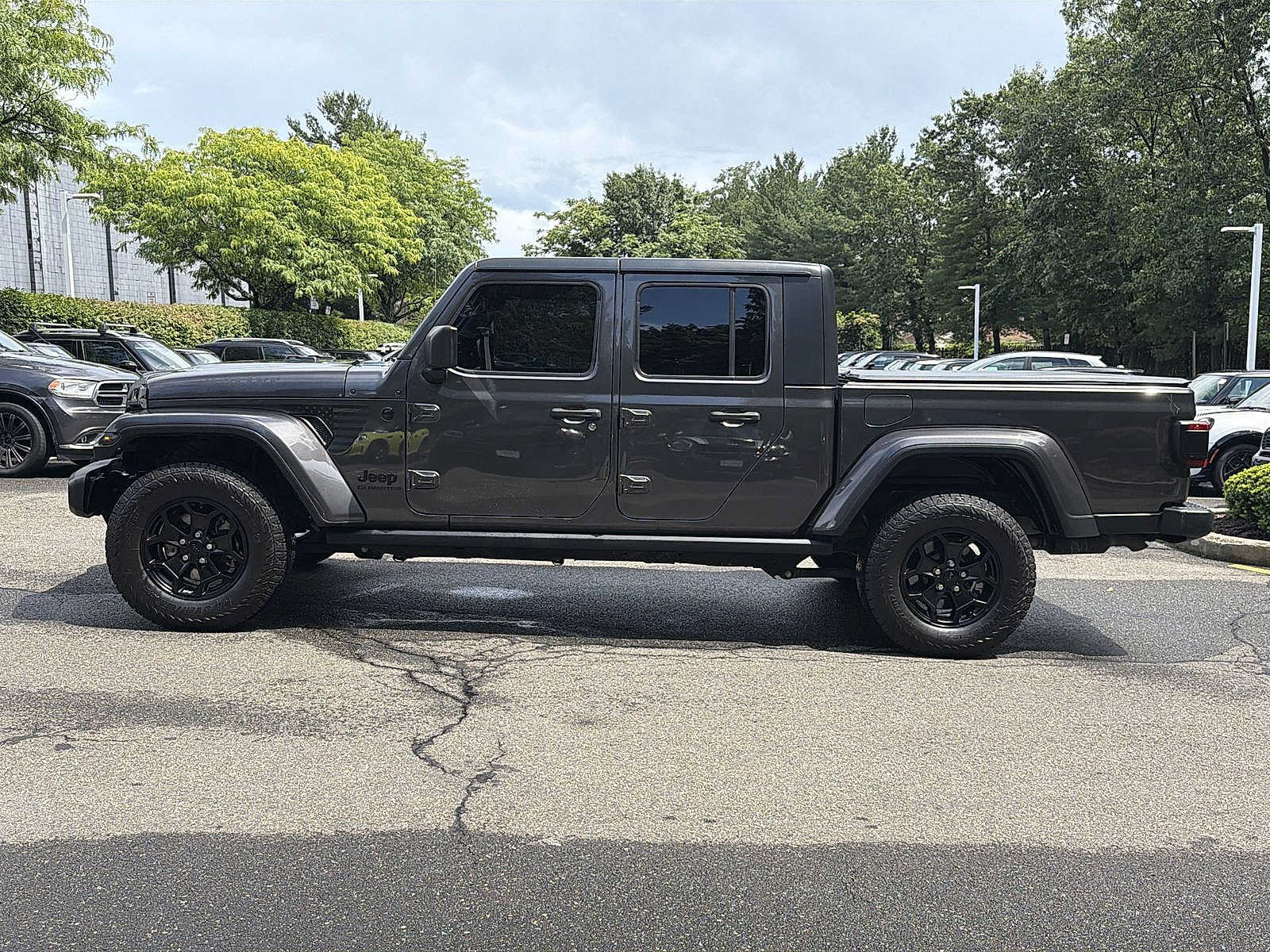 Used 2021 Jeep Gladiator Sport AWD/4WD image 11