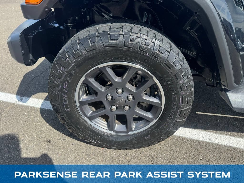 Used 2020 Jeep Gladiator Overland AWD/4WD image 16
