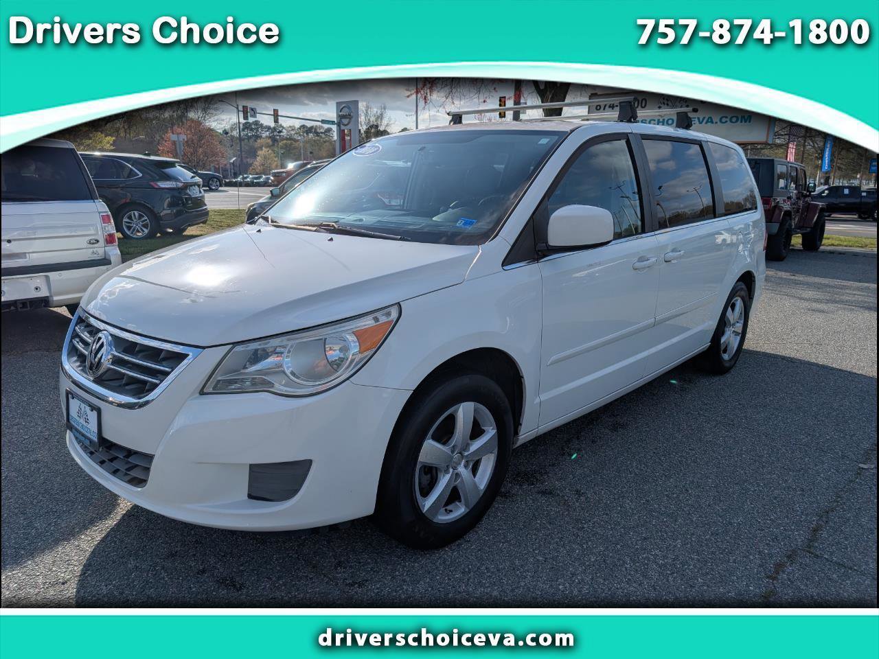 Used 2010 Volkswagen Routan SEL image 1