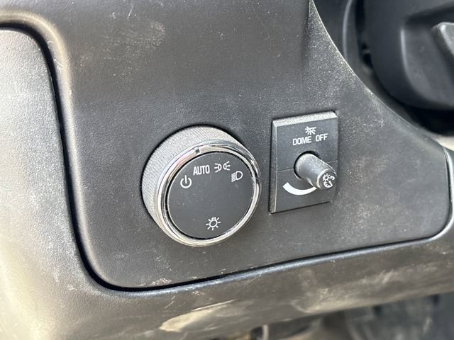 Used 2017 Chevrolet Express 2500 RWD image 13