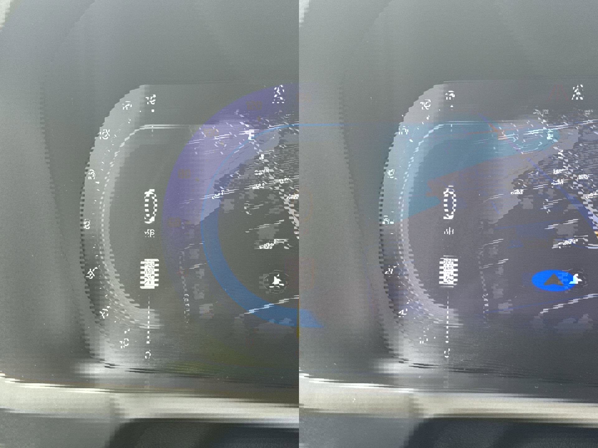 Used 2025 Volvo XC90 T8 Core w/ Protection Package Premier image 12