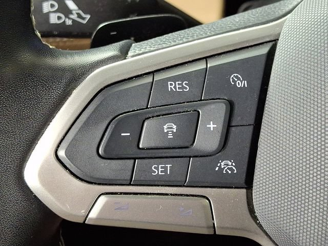 Used 2024 Volkswagen Atlas Cross Sport SE AWD/4WD image 19