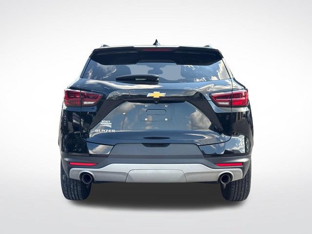 Used 2023 Chevrolet Blazer LT w/ Convenience Package FWD image 6