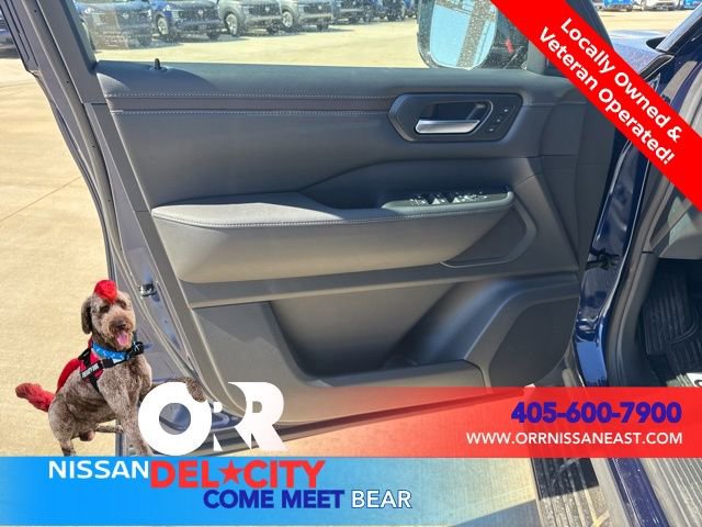 New 2025 Nissan Armada SL w/ Captain's Chari Seat Package RWD image 16