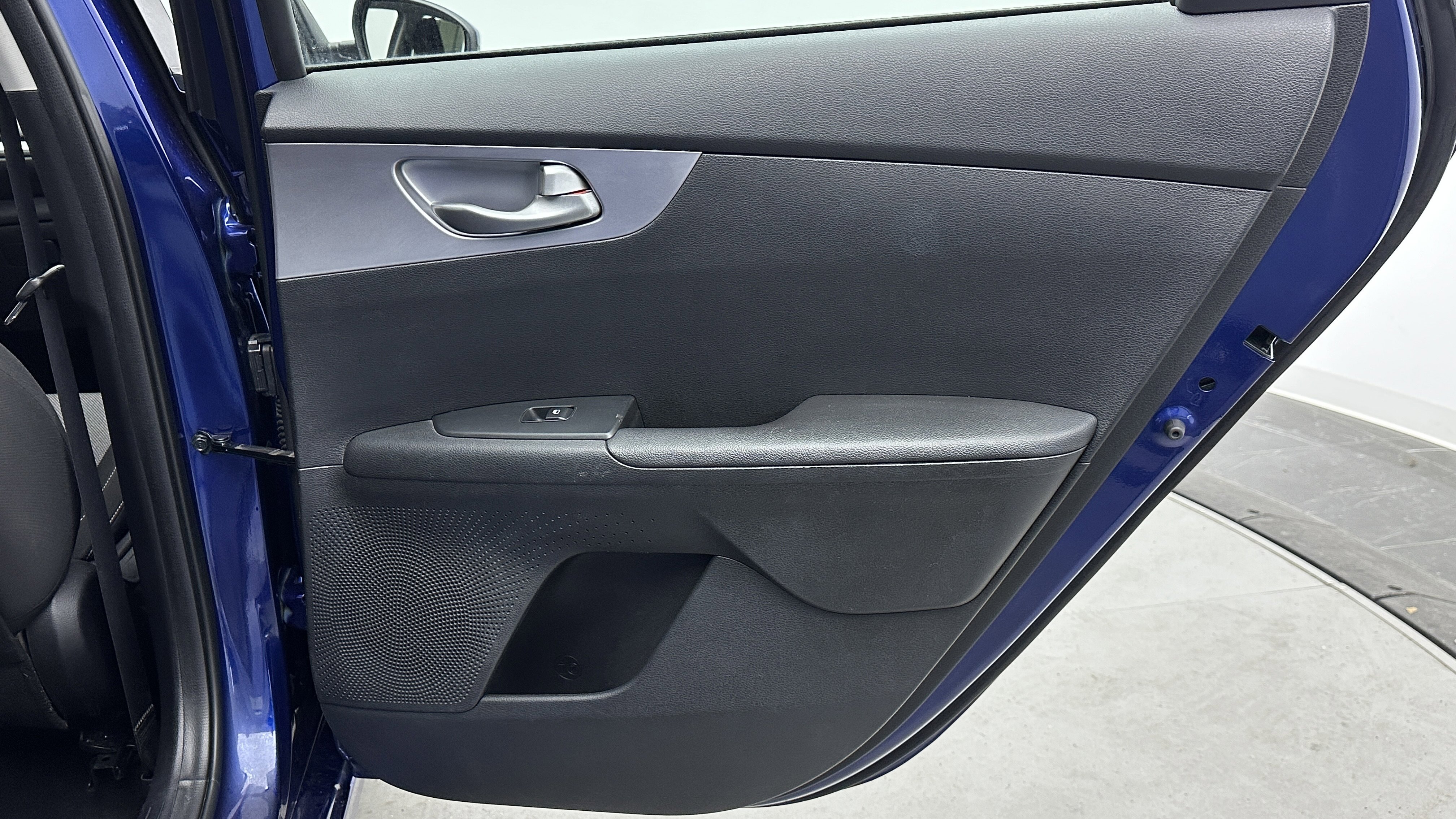 Used 2022 Kia Forte LXS image 28