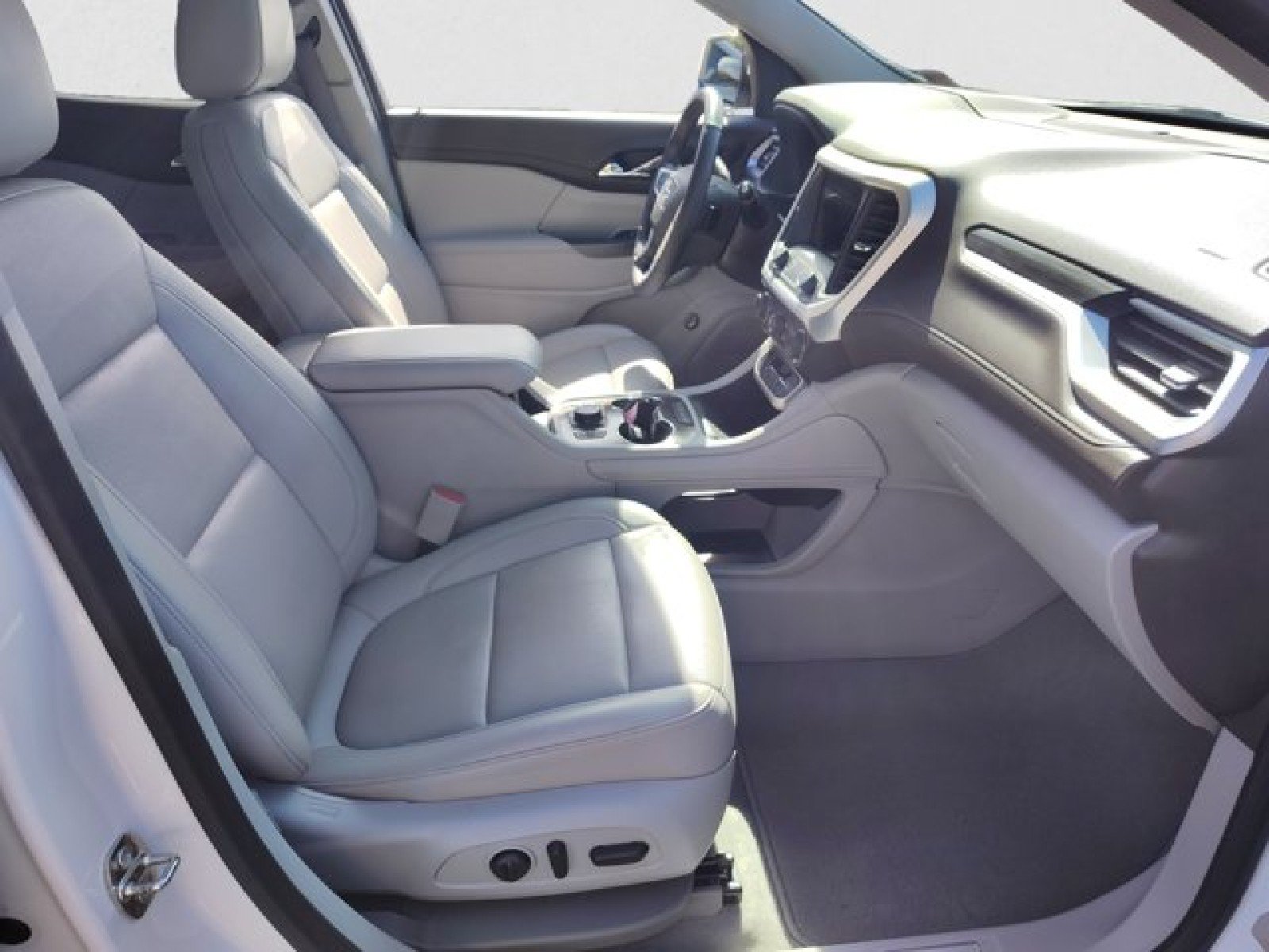 Used 2023 GMC Acadia SLT w/ Technology Package AWD/4WD image 20