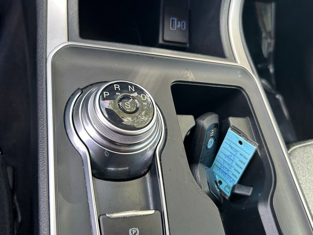 Used 2024 Ford Edge SE w/ Black Appearance Package image 21