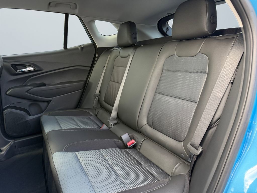New 2026 Chevrolet Trax LT w/ Sunroof Package image 13