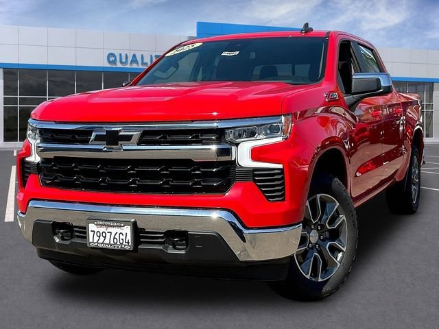Used 2025 Chevrolet Silverado 1500 LT AWD/4WD image 2