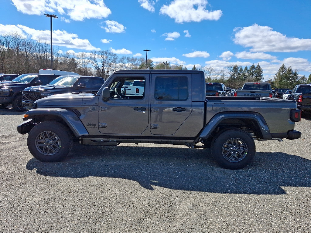 New 2026 Jeep Gladiator Sport AWD/4WD image 5