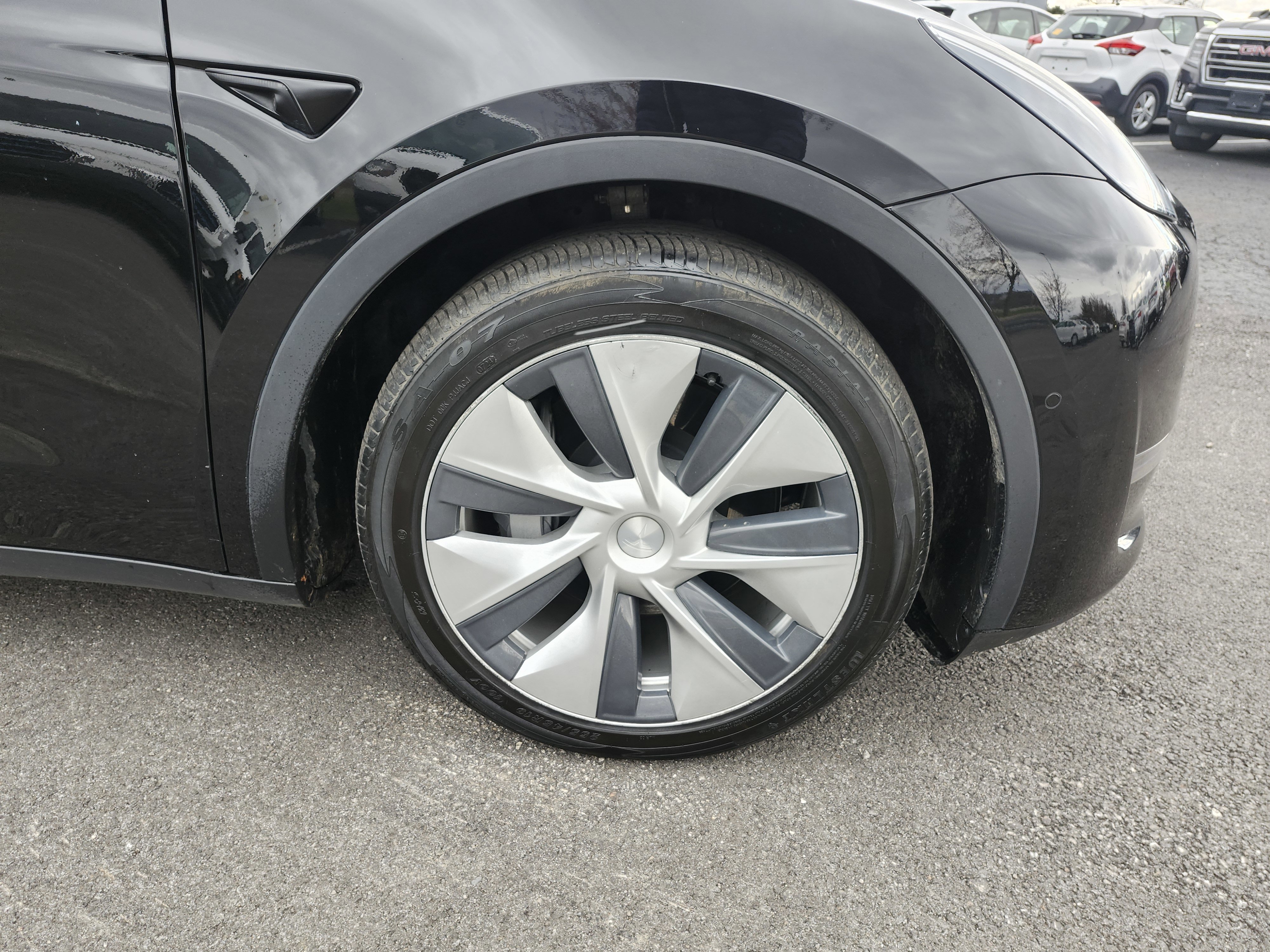 Used 2021 Tesla Model Y Long Range image 12