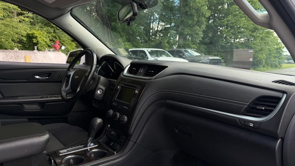 Used 2017 Chevrolet Traverse LT FWD image 11