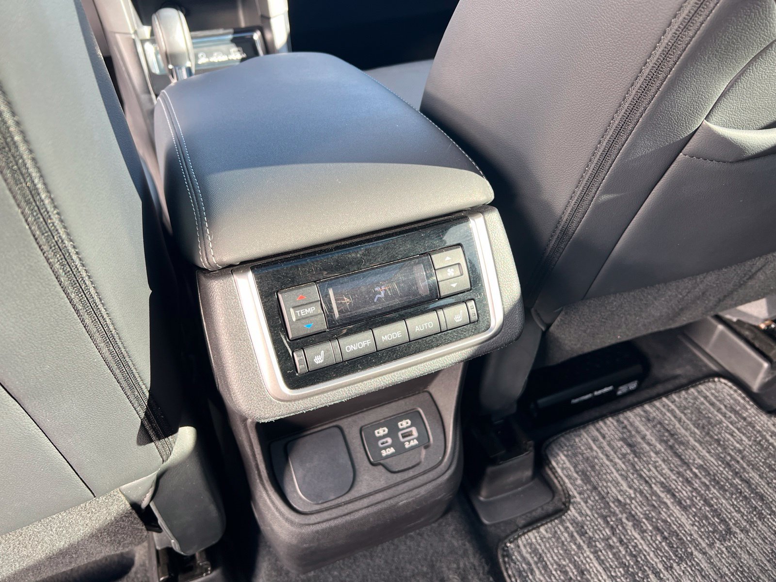 Used 2023 Subaru Ascent Limited w/ Technology Package AWD/4WD image 22