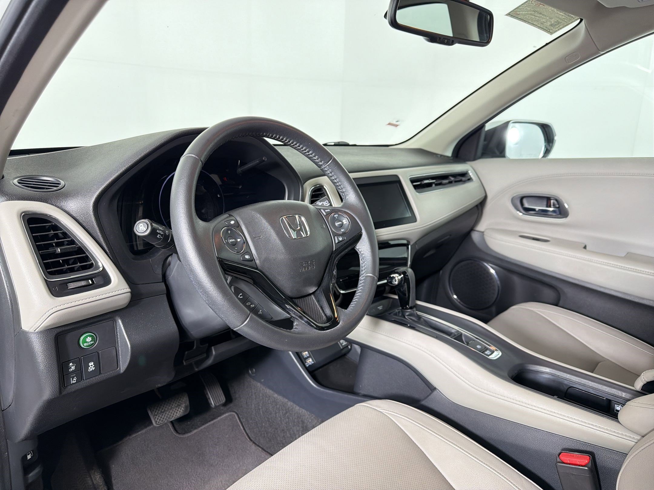 Used 2021 Honda HR-V EX-L image 3