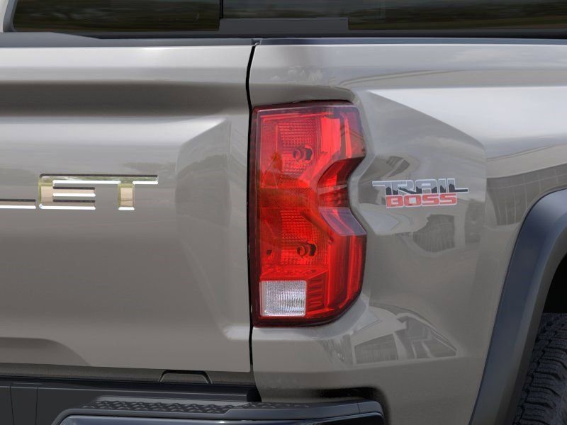 New 2026 Chevrolet Colorado Trail Boss w/ LPO, Chrome Decal Package AWD/4WD image 11
