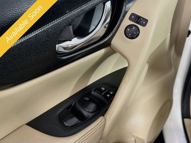 Used 2015 Nissan Rogue SL AWD/4WD image 18