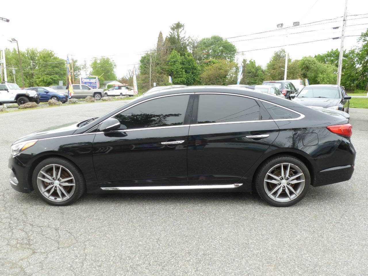 Used 2015 Hyundai Sonata Sport 2.0T w/ Option Group 07 FWD image 12